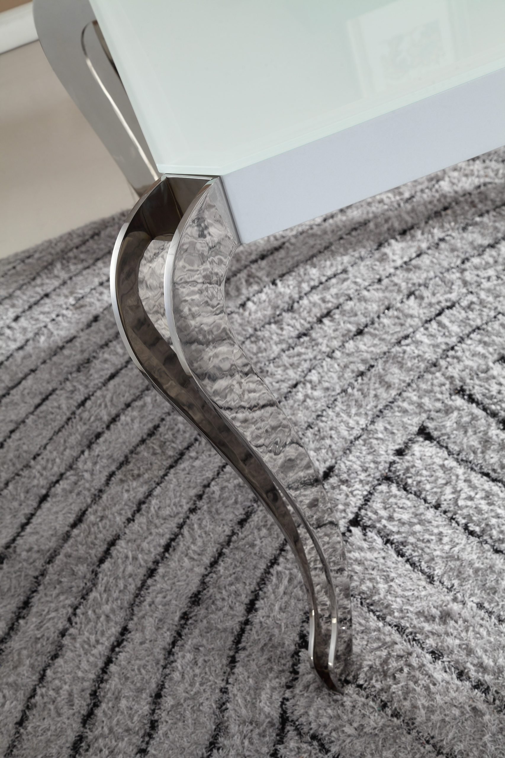 Stolik kawowy w stylu glamour T926